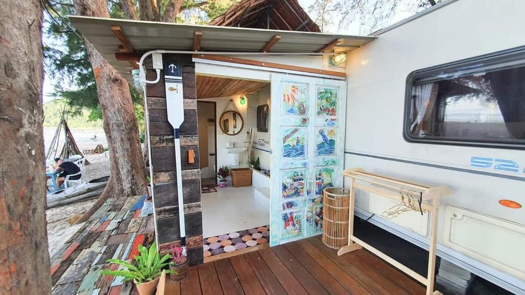 Maliblues Bed & Art Gallery Chumphon Zewnętrze zdjęcie