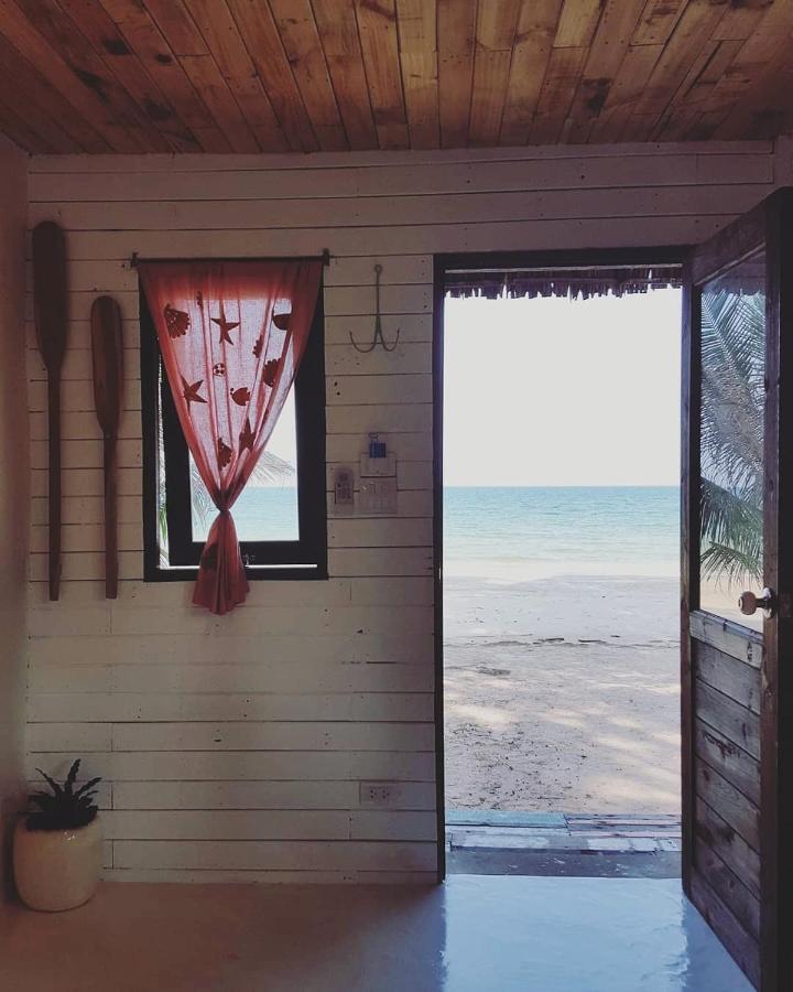 Maliblues Bed & Art Gallery Chumphon Zewnętrze zdjęcie