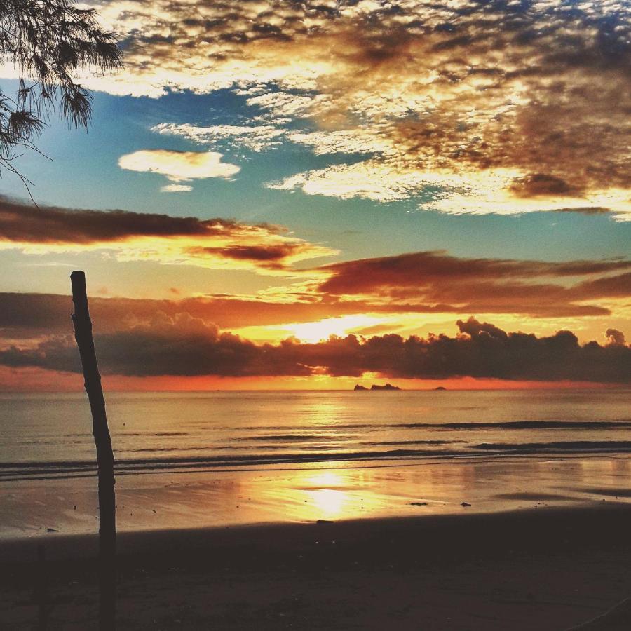 Maliblues Bed & Art Gallery Chumphon Zewnętrze zdjęcie
